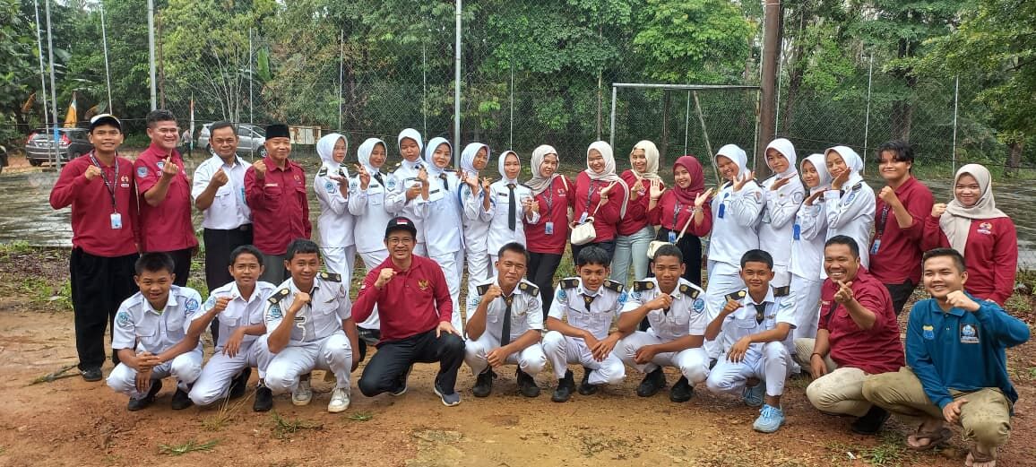 KKN Universitas Pertiba Kelompok 4 Gelar Penghijauan Menanam 1000 Bibit Buah-Buahan di Desa Tukak