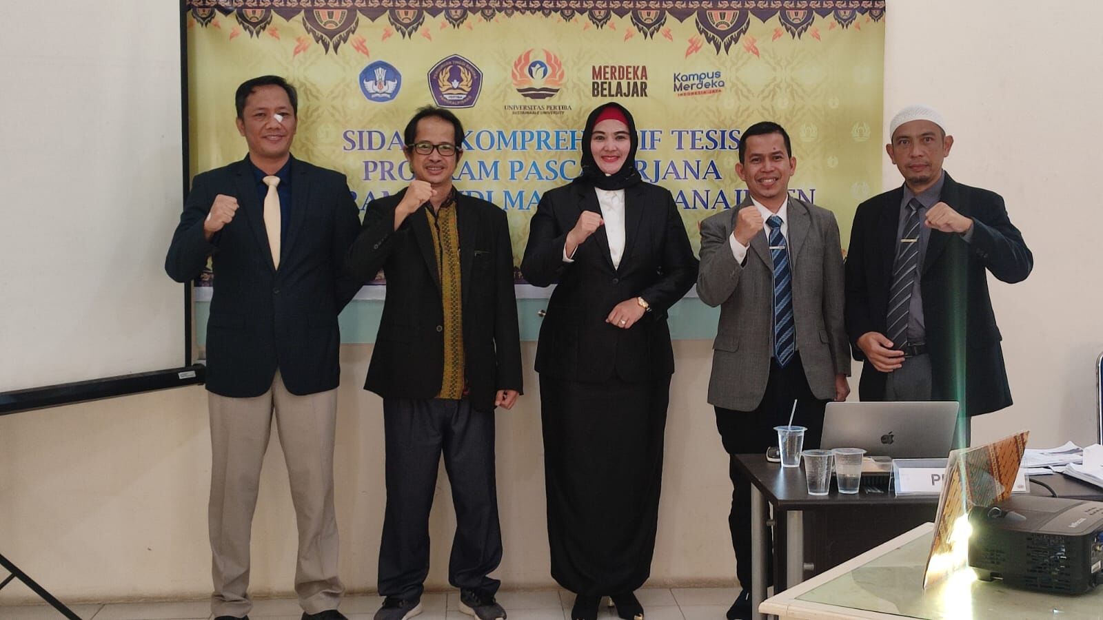 Wakil Bupati Bangka Selatan telah menyelesaikan Sidang Tesis S2 Magister Manajemen di Universitas Pertiba