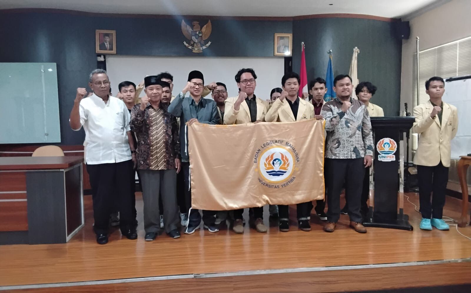 Rektor Universitas Pertiba Mengukuhkan Pembentukan Ketua dan Anggota Badan Legislatif Mahasiswa Tahun 2024-2025