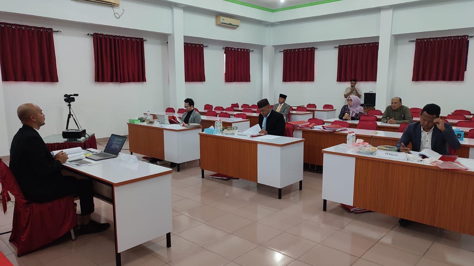 Sidang Komprehensif Tesis Program Studi Magister Ilmu Hukum Universitas Pertiba