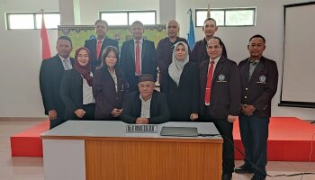 21 MAHASISWA PROGRAM MAGISTER PROGRAM STUDI ILMU HUKUM UNIVERSITAS PERTIBA MENGIKUTI SEMINAR PROPOSAL TESIS