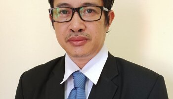 Ketika Mata Uang Berbicara Tentang Kepercayaan