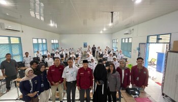 KKN Universitas Pertiba Kelompok 4 Gelar Pelatihan Kemasan Produk dan Keamanan Pangan di Desa Tukak