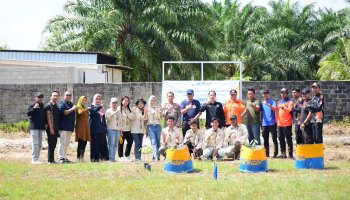 Mahasiswa KKN Universitas Pertiba Tanam 500 Bibit Buah di Desa Penyak, Bangka Tengah