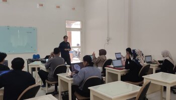 Mahasiswa Manajemen FEB UNIPER Manfaatkan Libur Semester dengan Pelatihan Penulisan Karya Ilmiah