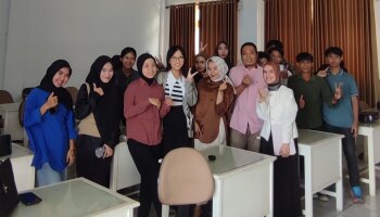 Sharing Session Alumni: Meningkatkan Wawasan Mahasiswa tentang Pemasaran Digital dan Konten Kreator