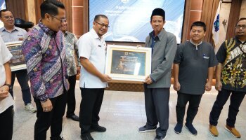 UNIVERSITAS PERTIBA DIANUGERAHI PARITRANA AWARD 2024 OLEH BPJS KETENAGAKERJAAN BANGKA BELITUNG ATAS KEPESERTAAN KARYAWAN DALAM PROGRAM